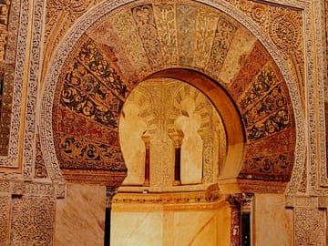 Private 10-Hour Cultural Tour of Córdoba with Photography Session