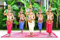 Apsara Dance Show with Dinner by Tuk-Tuk Roundtrip Transfer 1
