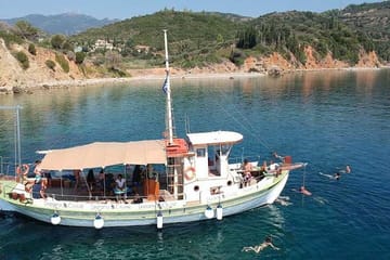 Sunset Cruise with Snacks and Wine in Cephalonia
