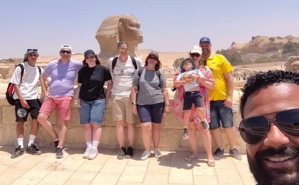 Pyramids of Giza and the great Sphinx, Group Tour