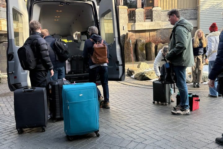 Private Transfer Vancouver or YVR to/from Whistler  9