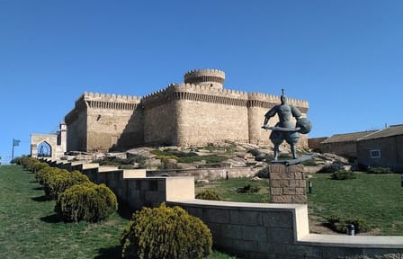 A Full Day Absheron Castles and Oil Heritage Private Tour