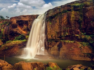 Athirapilly Waterfalls Day Trip from Cochin