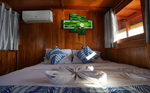 Komodo Island Sailboat Multi Day Tour Package
