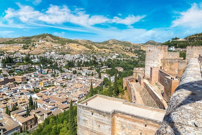 Malaga Shore Excursion: Granada Small-Group Tour Including Skip-the-Line Alhambra Tickets