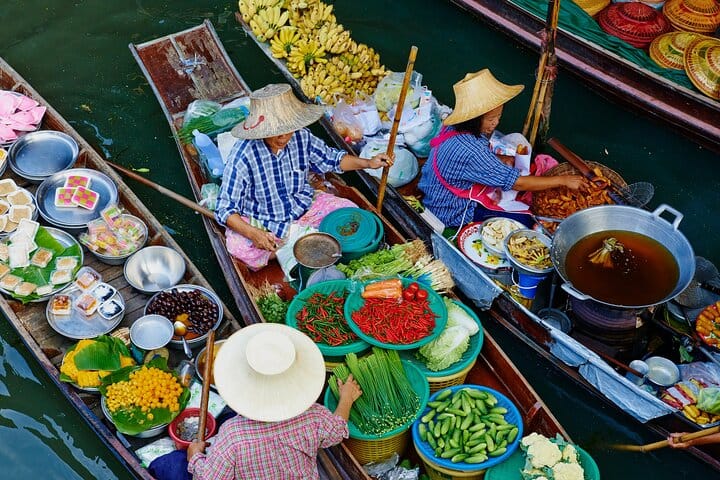 The Best of Damnoen Saduak (Floating) & Maeklong (Railway) Market 2