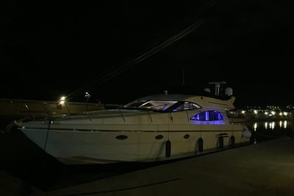 VIP Motor Yacht Charter – 17 meter – 10 Guests max – Full day