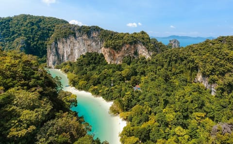 Phuket Speedboat Tour: Phang Nga Bay & Hong Island Adventure