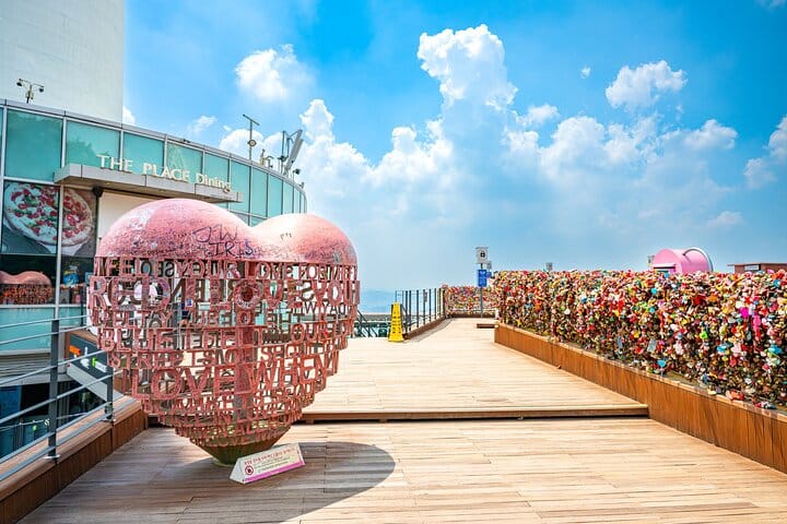 airport pickup, Seoul culture tour, Seoul first‑time visitors,Seoul private tour,hotel pickup, Seoul small group,family‑friendly Seoul,wheelchair accessible Seoul tour,N Seoul Tower,Custom itinerary