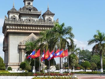 Guided Vientiane City and Buddha Park Full-Day Tour
