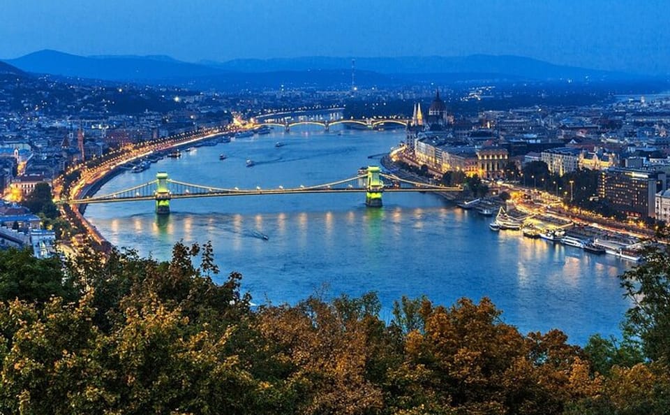 Private Cultural Tour of Budapest's Landmarks and Hidden Gems