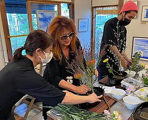 Private “Ikebana” Flower Arrangement Workshop in YANAKA, Tokyo