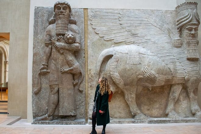 Private Louvre Tour with Hotel Pickup in Paris – Comfort & Expert Guide