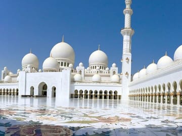 Abu Dhabi city tour with Sheikh Zayed Mosque and Ferrari World