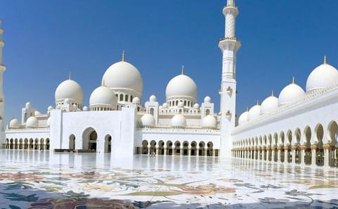 Abu Dhabi City Tour with Sheikh Zayed Mosque and Yas Water World