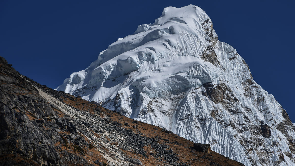 19 Days Mera Peak Climbing & Expedition – One Life-Changing Himalayan Adventure