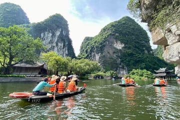 1 Day Luxury Tour to Ninh Binh: Hoa Lu Trang An Mua Cave