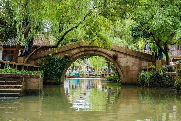 Private Full Day Tour to Zhouzhuang Water Town from Shanghai by Car 7