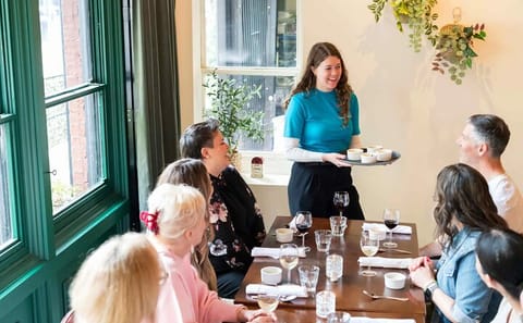 Private Vancouver City and Gastown Food Tour Experience