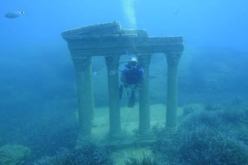 Side Scuba Diving Adventure with Lunch & Roundtrip Transfer