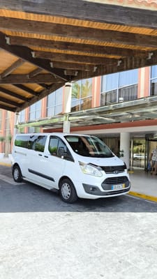 Private transfers between Albufeira and Isla Antilla