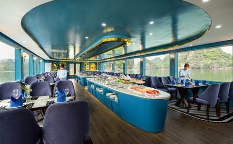 Halong Bay Day Cruise with Luxury Transfers from Hanoi
