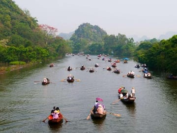 Perfume Pagoda One Day Tour With Lunch From Hanoi