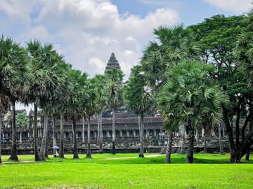 Fascinating Angkor Temples 3 Days 2 Nights