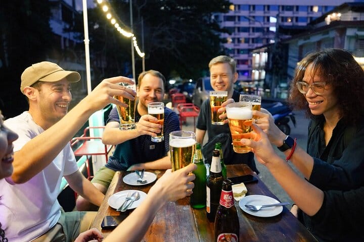 Bangkok Tuk Tuk Night Tour with food & drinks in Siam & Silom 5
