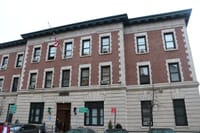 New York contrasts: Manhattan, The Bronx, Queens & Brooklyn 4