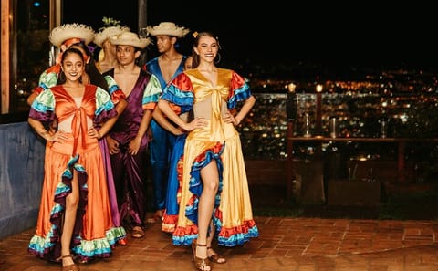 Traditional Costa Rican Dinner and Show in Escazu