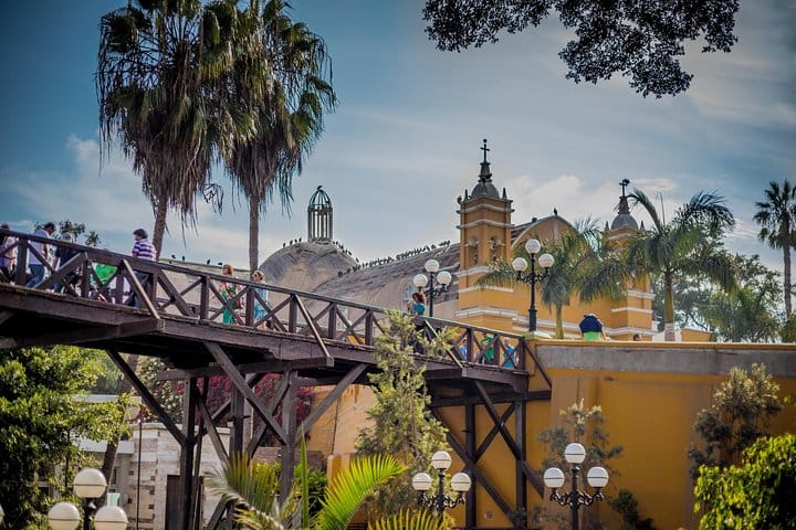 Small-Group Full Day City Tour with Lunch and Show of lights in Lima 5