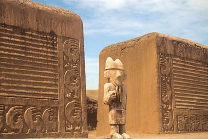 Tru-02 : Exploring Chan Chan – Ancient Ruins & Horses Show