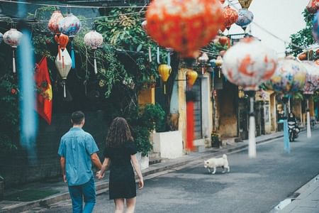 Hoi An Photo Walking Tour: Explore with a Local Photographer