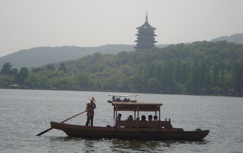 Shanghai to Hangzhou one day bullet train tour with Chinese lunch