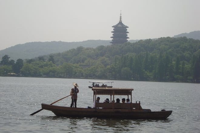 Shanghai to Hangzhou one day bullet train tour with Chinese lunch