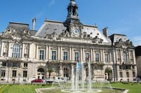 Game robbery at the City Hall Tours