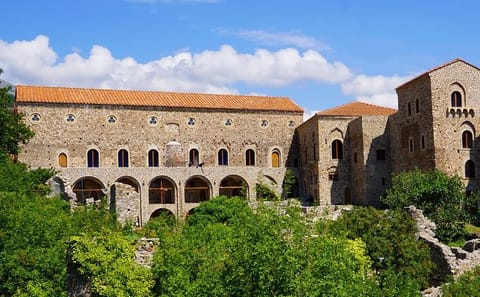 Private Day Tour of Ancient Sparta and Mystras from Athens
