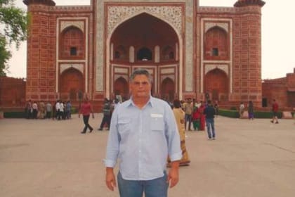 10-Day Golden Triangle Tour with Pushkar and Varanasi from Delhi