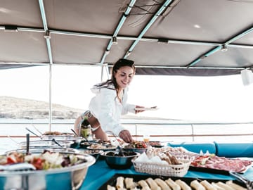 Afternoon Valletta Harbour Cruise and Free Time In Sliema (Including Guide and Transport)