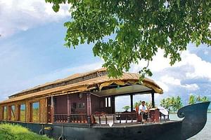 Kerala Backwater Houseboat cruise 