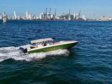 Luxury Boat Rental Tour to Rosario Islands from Cartagena