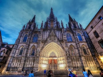 Historic Barcelona – Gothic Quarter, Cathedral & Roman Heritage