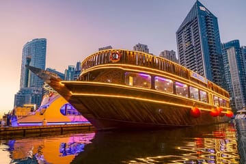 Dubai Dhow Cruise Tour of Marina and Jumeirah Beach