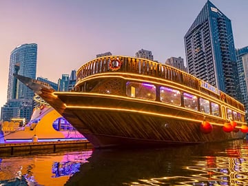 Dubai Dhow Cruise Tour of Marina and Jumeirah Beach