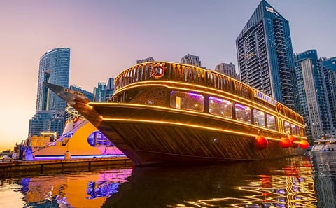 Dubai Dhow Cruise Tour of Marina and Jumeirah Beach