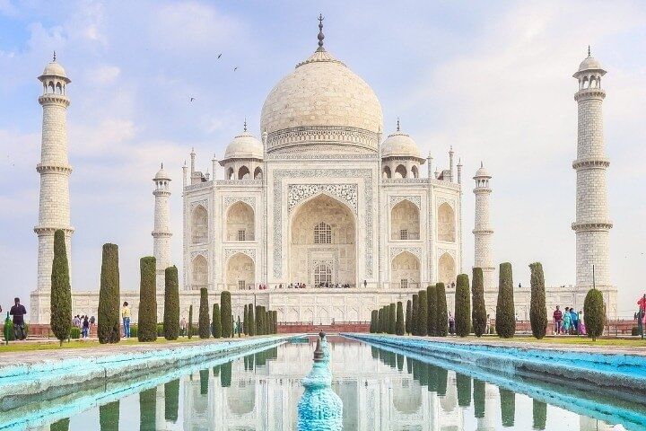 Taj Mahal Cloud View