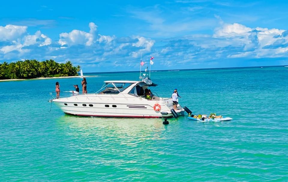 Private Yacht Tour in Punta Cana with Drinks and Snorkeling