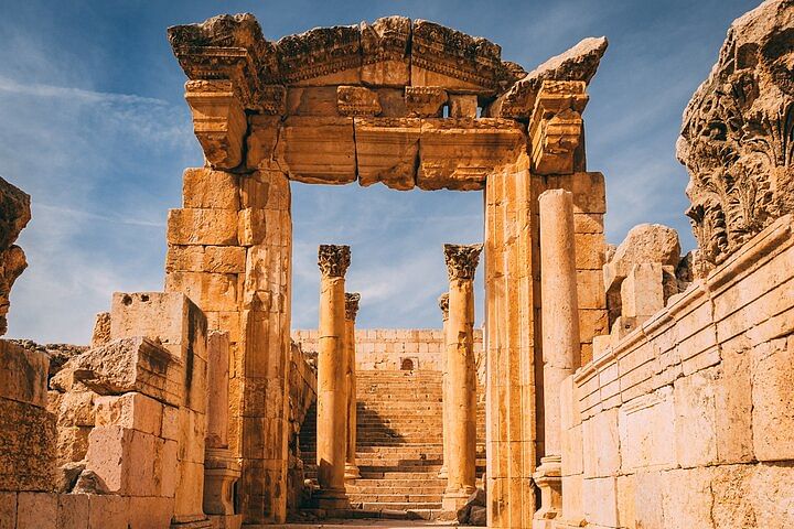 Explore the Ancient Ruins of Jerash on a Guided Tour from Amman