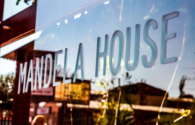 Soweto Apartheid Museum and Lunch Tour  4